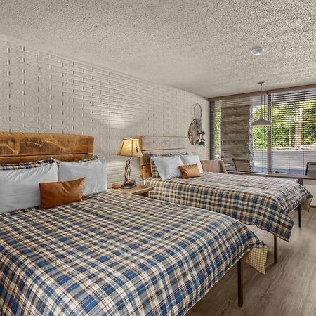 Stonegate Lodge 2 Queen Beds Fast Wifi 50" Tv Salt Water Pool Room #207 Eureka Springs Buitenkant foto