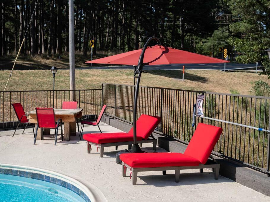 Stonegate Lodge 2 Queen Beds Fast Wifi 50" Tv Salt Water Pool Room #207 Eureka Springs Buitenkant foto